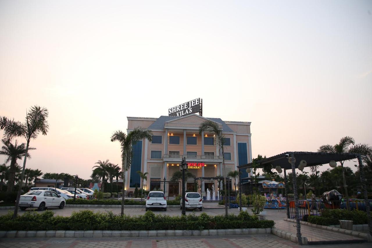 什里杰维拉斯酒店 索尼帕特 外观 照片